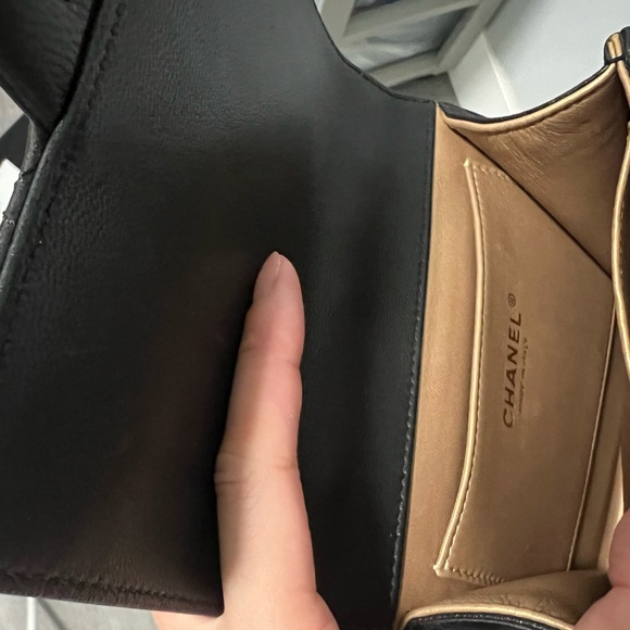 Chanel Limited Edition Pearl Crossbody Bag - Picture 4 of 10